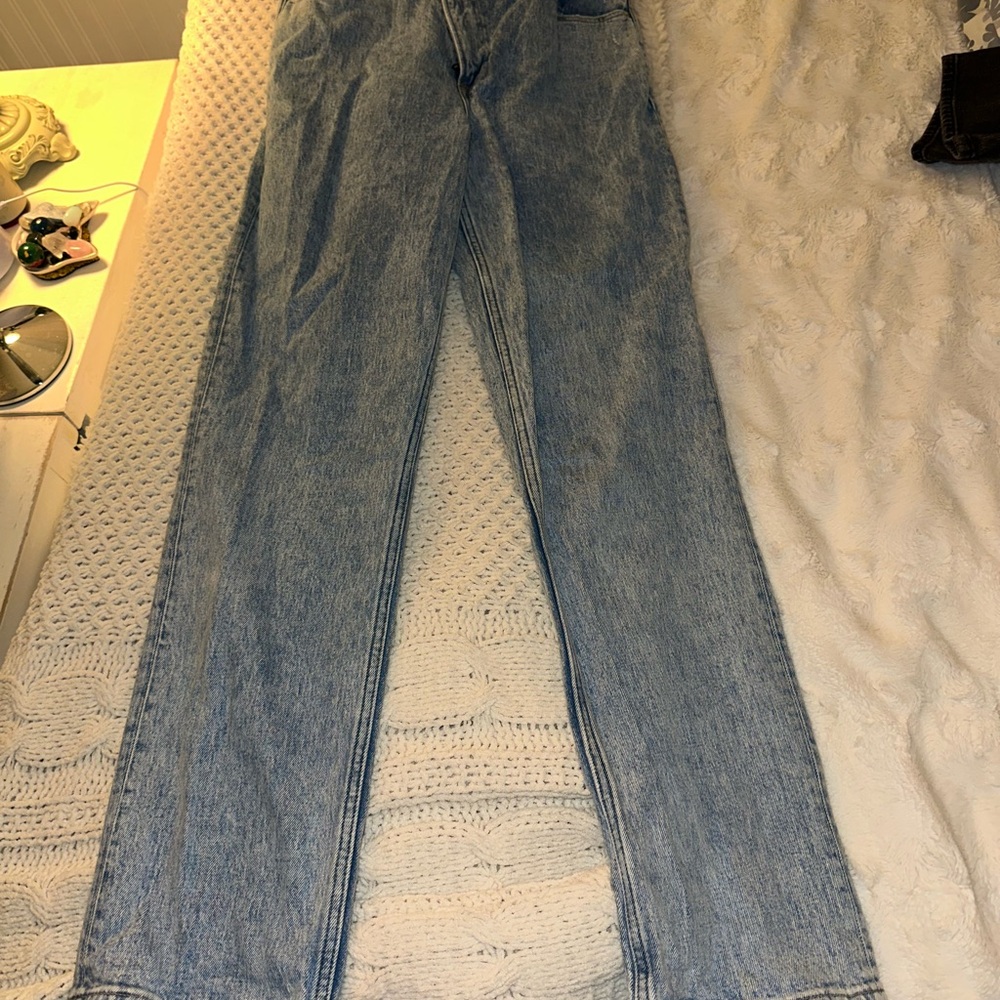 Abercrombie and fitch light wash denim jeans